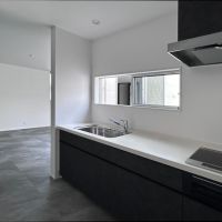 福岡市西区豊浜の賃貸物件/キッチンは独立型。窓があるのが嬉しいポイント。