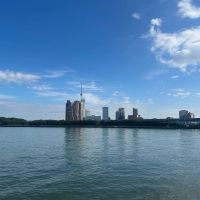 福岡市西区豊浜の賃貸物件/少し足を伸ばせば、ビーチや室見川沿いの散策も楽しめる環境です。