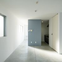 福岡市中央区白金の賃貸物件/キッチンは飾り棚の裏にうまく隠してスッキリと。