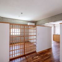 福岡市早良区西新の賃貸物件/格子戸がなんともすてき。