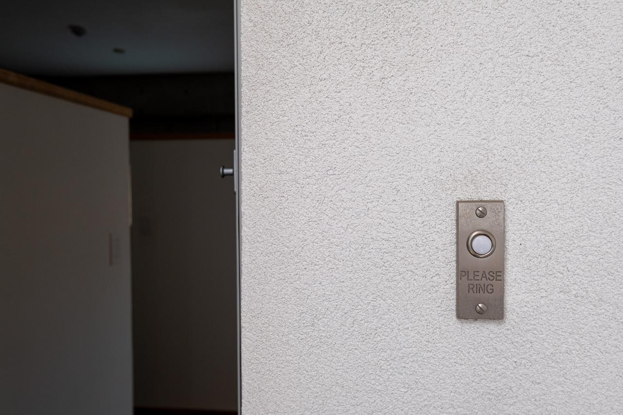 福岡市早良区西新の賃貸物件/ドアベルもかわいい。