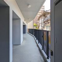 福岡市中央区今川の賃貸物件/共用廊下は凛とした雰囲気。