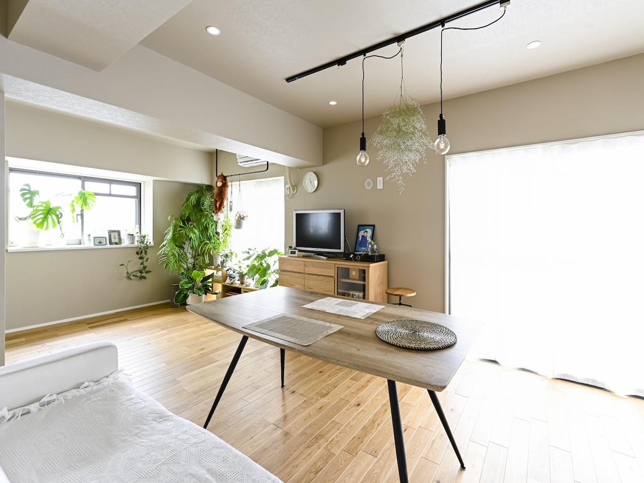 福岡市中央区港の売買物件/グリーンがよく似合うお部屋です。