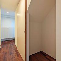 春日市春日原北町の賃貸物件/階段下を利用した収納が、嬉しいポイント。