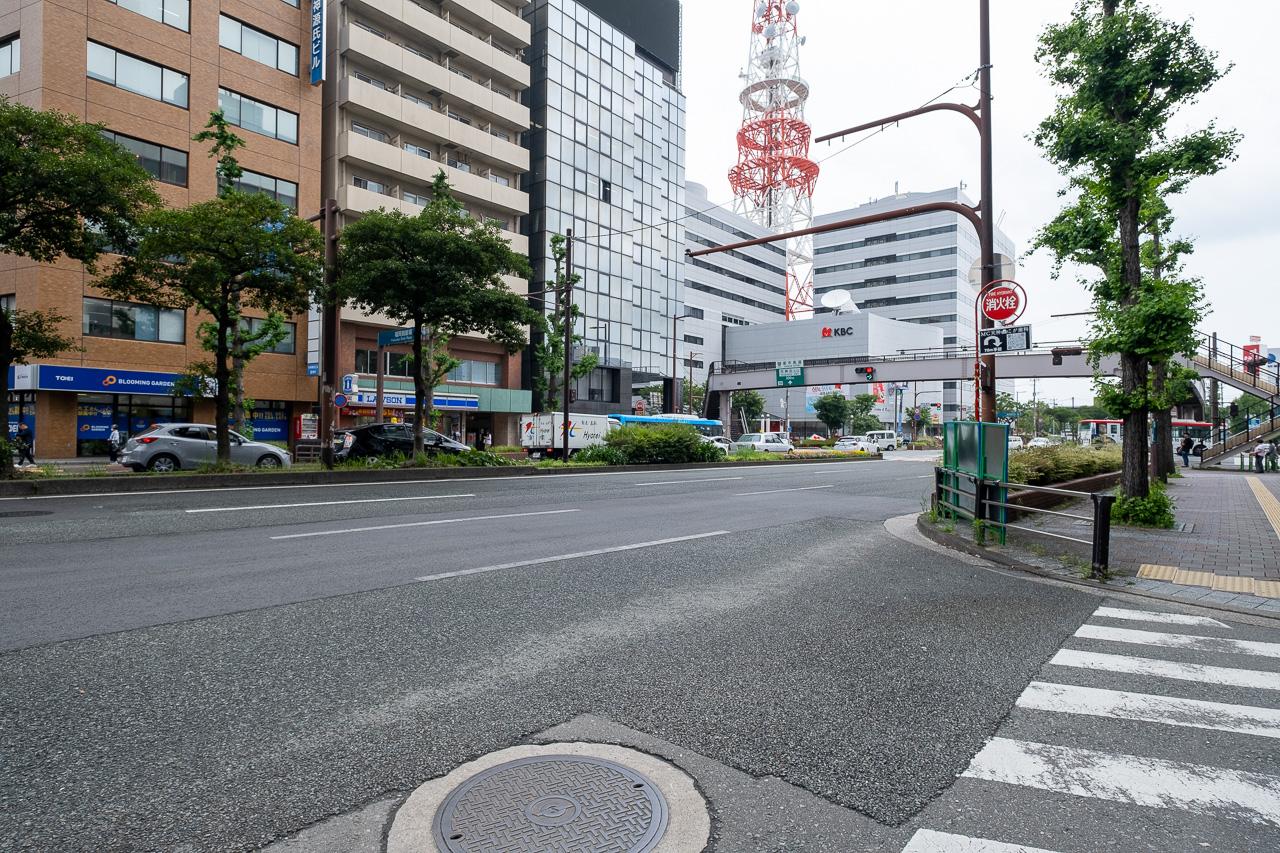 福岡市中央区天神の賃貸物件/一本向こうに大通り。