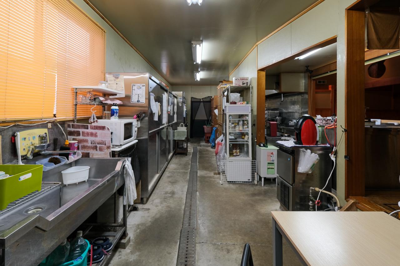 佐賀県西松浦郡有田町黒川の売買物件/厨房、まだまだ続きます。
