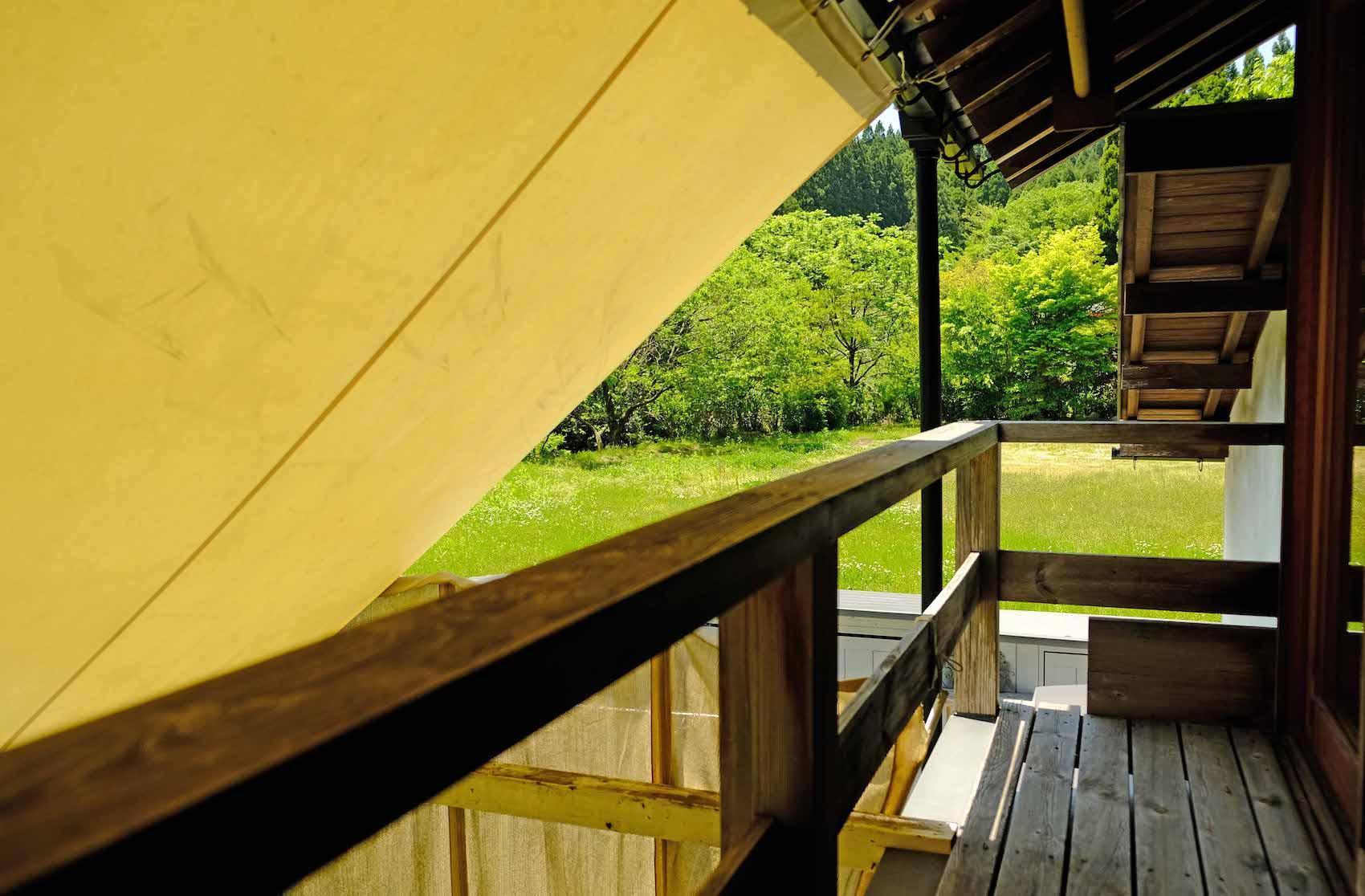 佐賀県佐賀市富士町大字下合瀬の売買物件/2階のバルコニー、今は日よけが付いています。