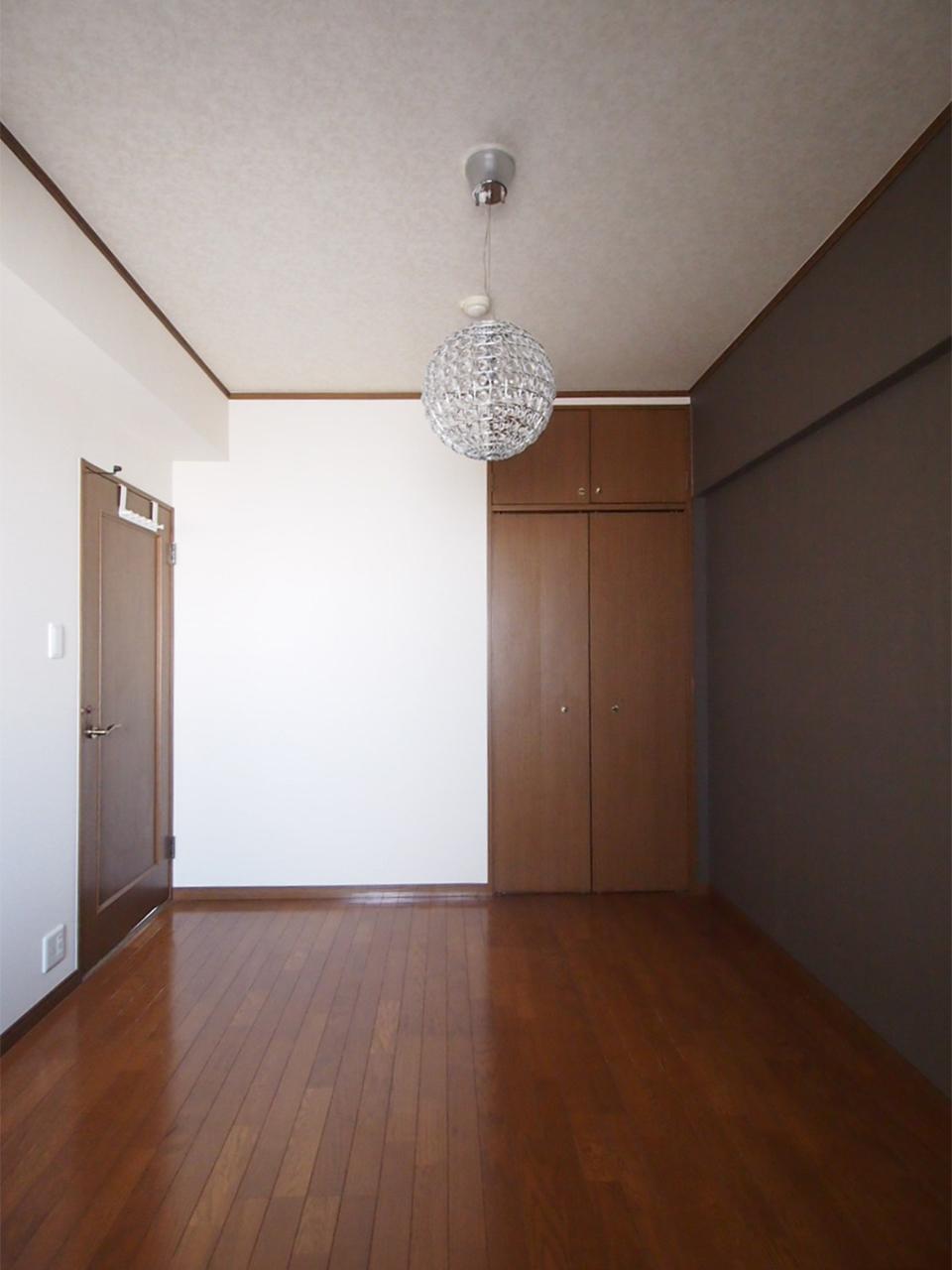 いたって普通な洋室1