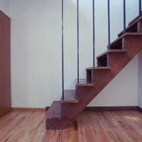 福岡市中央区谷の賃貸物件/ダイニングから２階へ。実は階段もかわいい。