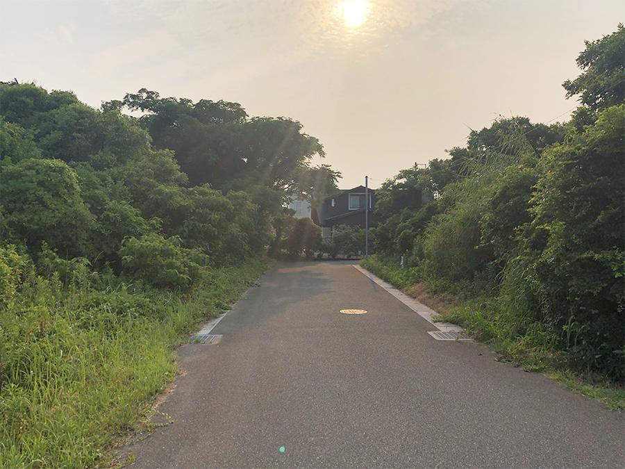 住宅街への入り口。