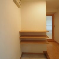 福岡市中央区鳥飼の賃貸物件/玄関。シューズクローゼットはオープンです。