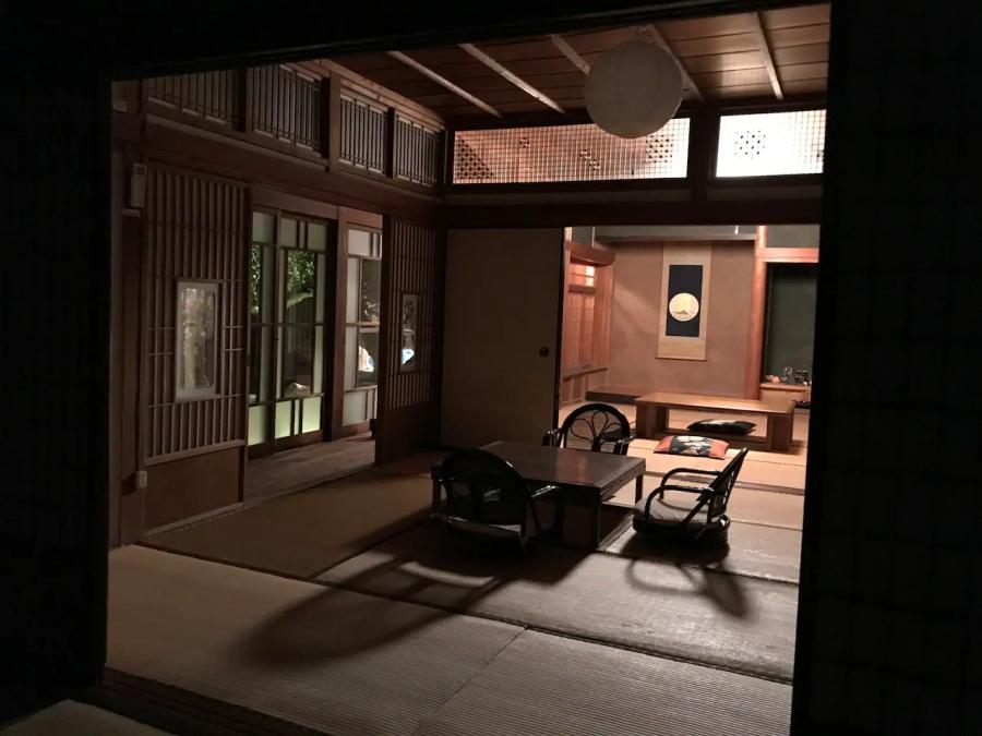 古民家らしい趣の和室。