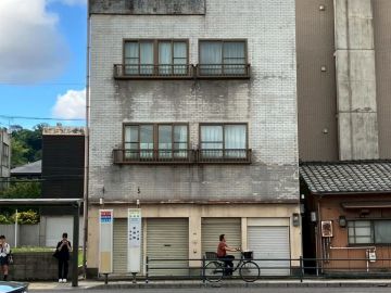 鹿児島市新照院町の売買物件/「バス停0秒」たばこ屋ビル
