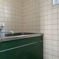 鹿児島市下荒田2丁目の賃貸物件/コンパクトなお風呂は浴槽がグリーン、壁面はタイル