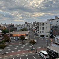 鹿児島市下荒田2丁目の賃貸物件/道路をまっすぐ進んだ突き当りが小学校