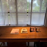 日置市東市来町の売買物件/窓辺のテーブル