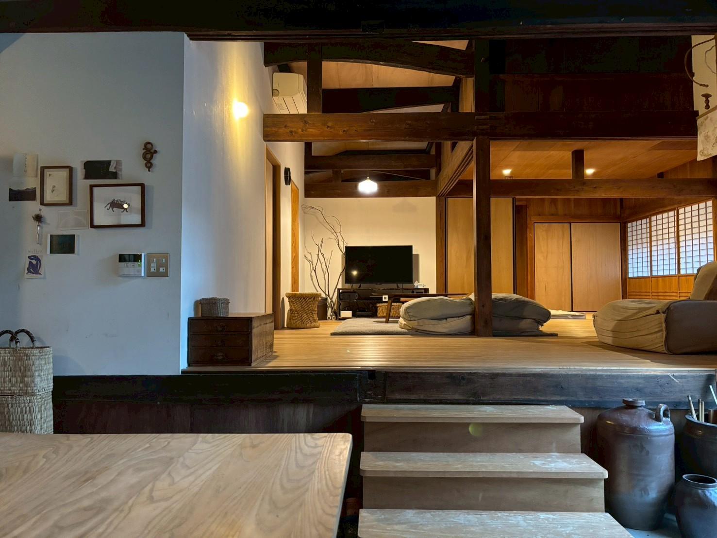 鹿児島市石谷町の売買物件/土間からあがったリビング、ゆっくり出来そう