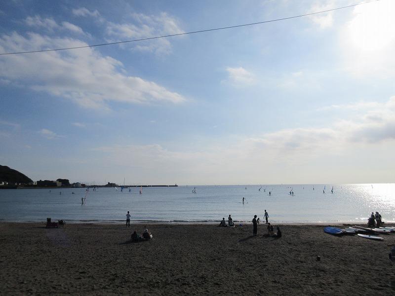 休日の逗子海岸