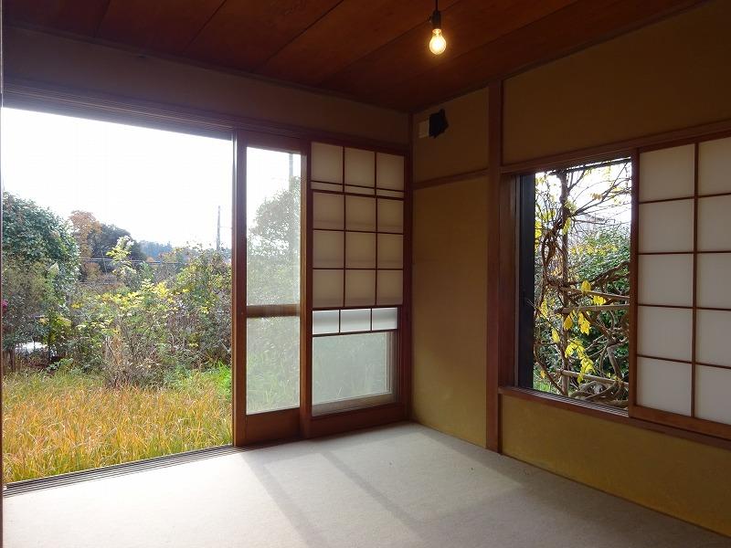 1階和室6畳間 こちらはジュウタン仕様