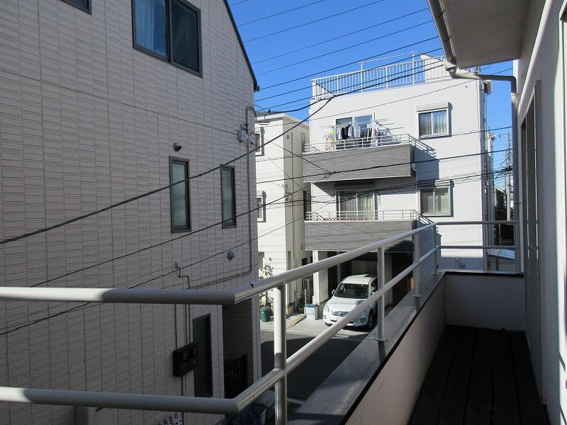 住宅街、という眺望です