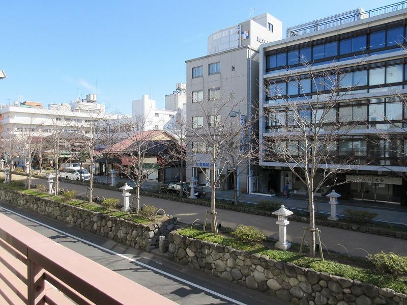2階|ちょうど段葛の桜が見える位置