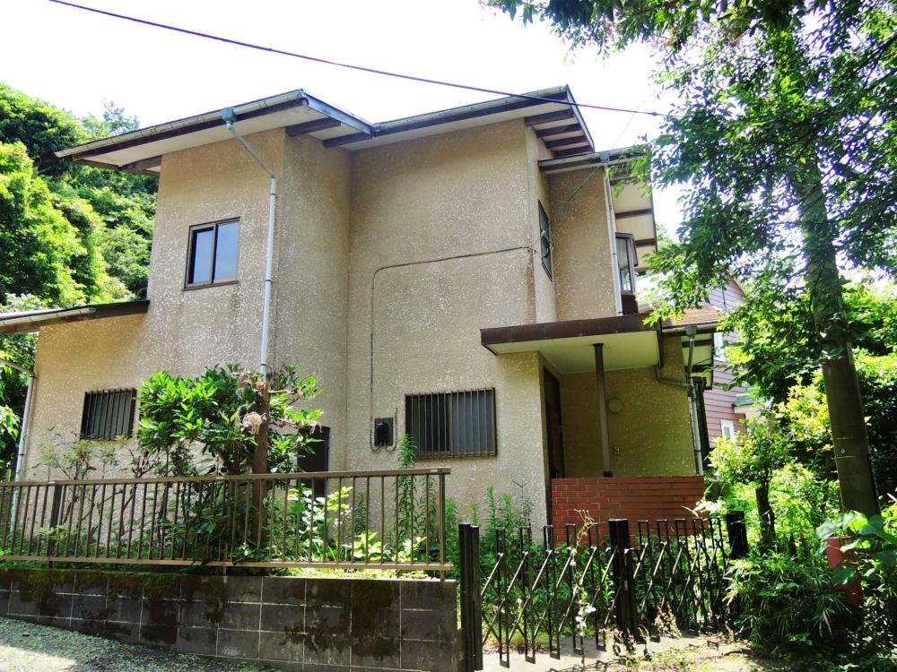 大型の木造住宅が現存しています