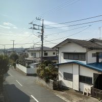 鎌倉市津の賃貸物件/眺望｜2階からの景色。丘の上に建つので、遠くまで視線が抜けます