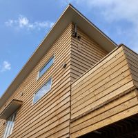 鎌倉市津の賃貸物件/外観｜写真からも良い香りがしてきそうな板張り