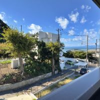 鎌倉市稲村ガ崎一丁目の賃貸物件/2階バルコニーの眺望｜ここからもバッチリ海が見えます
