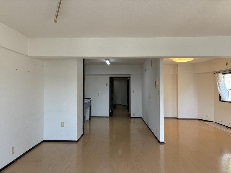 逗子市久木五丁目の売買物件/LDKの様子
