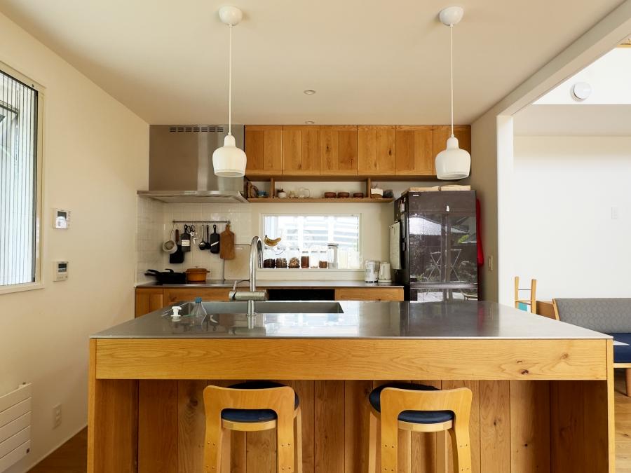 鎌倉市西御門一丁目の賃貸物件/キッチン｜反対はカウンターになっていて食事も可能です