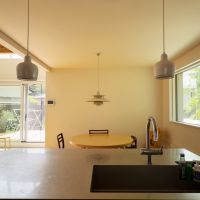 鎌倉市西御門一丁目の賃貸物件/キッチン｜照明の配置が素敵です