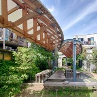 鎌倉市御成町の賃貸物件/2艇のカヤックが空へ漕ぎ出していくようです。