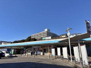 逗子市山の根一丁目の賃貸物件/白のそよ風