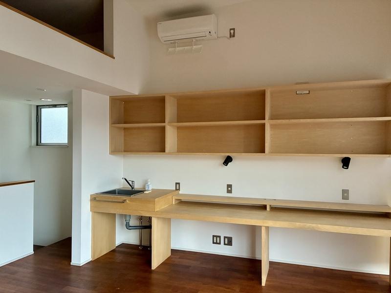 鎌倉市扇ガ谷一丁目の賃貸物件/造作の棚が残されています