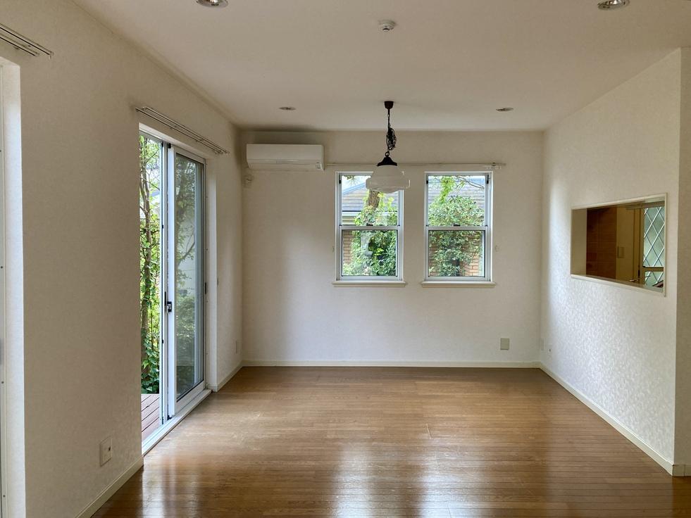 藤沢市鵠沼松が岡五丁目の賃貸物件/リビング