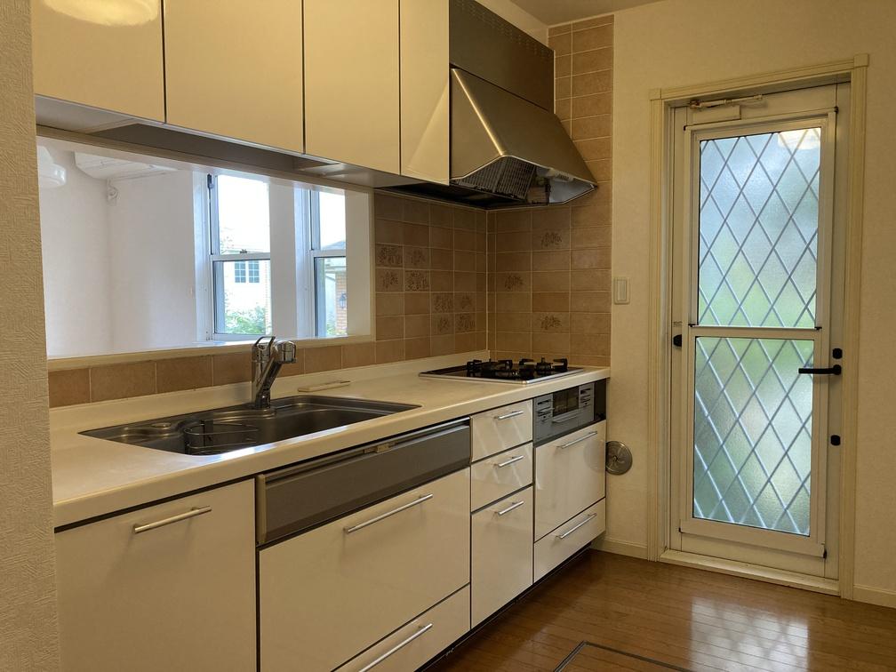 藤沢市鵠沼松が岡五丁目の賃貸物件/キッチンも広々