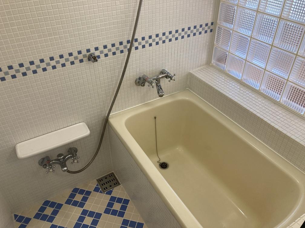 逗子市新宿二丁目の賃貸物件/1階に浴室があり、タイル張りです