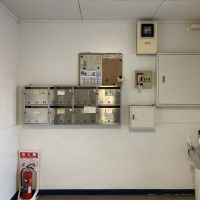 逗子市新宿二丁目の賃貸物件/共用部｜ポストはレトロな感じ