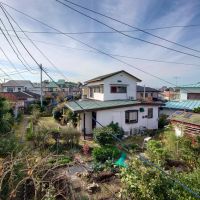 横須賀市秋谷一丁目の賃貸物件/2階洋室6帖の南側の穏やかな風景