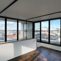 藤沢市片瀬海岸三丁目の賃貸物件/4階洋室は、ほぼ窓。屋外と気持ちよく繋がります