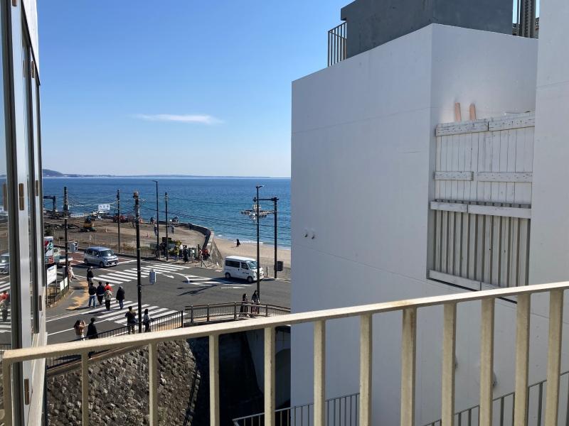 鎌倉市七里ガ浜一丁目の賃貸物件/玄関から出たところ