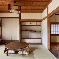葉山町堀内の売買物件/1階和室｜竿縁天井、違い棚、床の間、書院障子と本格的な和室です