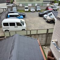 鎌倉市御成町の賃貸物件/2階の区画⑤からの眺望｜裏には月極の駐車場