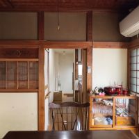 鎌倉市御成町の賃貸物件/1階の区画②から区画①を見る｜区画①は現在キッチンです