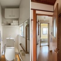 鎌倉市御成町の賃貸物件/左：トイレ　これは外側から出入りする2つのトイレにする予定｜右：風呂場と洗面空間は撤去予定