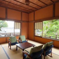 葉山町下山口の売買物件/2階和室｜母屋だけで約270平米となかなかに広い家ですが2階はわずか1部屋のみ