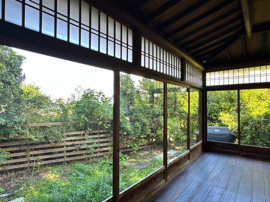 葉山町下山口の売買物件/広縁｜一枚一枚の建具が幅広なのも驚きます