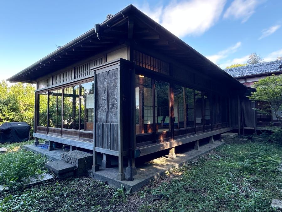 葉山町下山口の売買物件/母屋の外観｜威風堂々とした出立ち。こういう建物に惹かれてしまいます