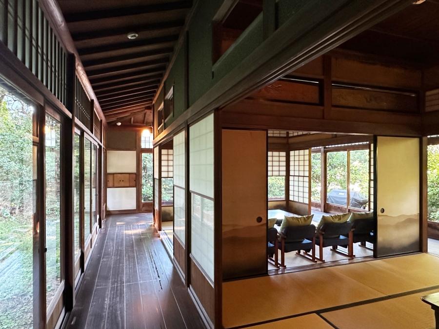 葉山町下山口の売買物件/縁側から和室を見る｜この角度も感じもいい